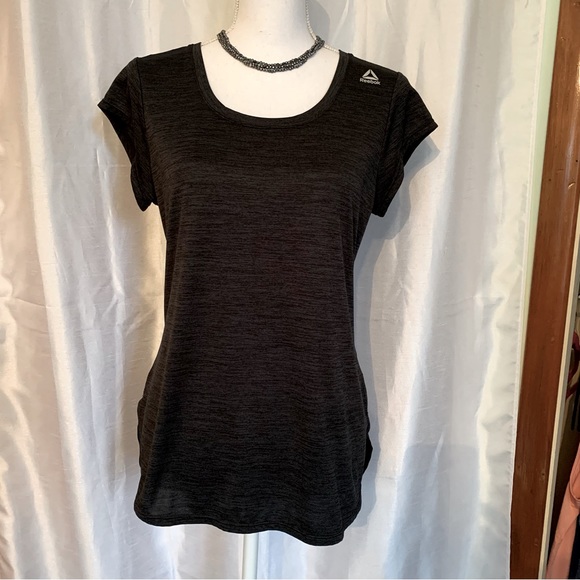 Reebok drop tail short sleeve tee - Picture 1 of 8
